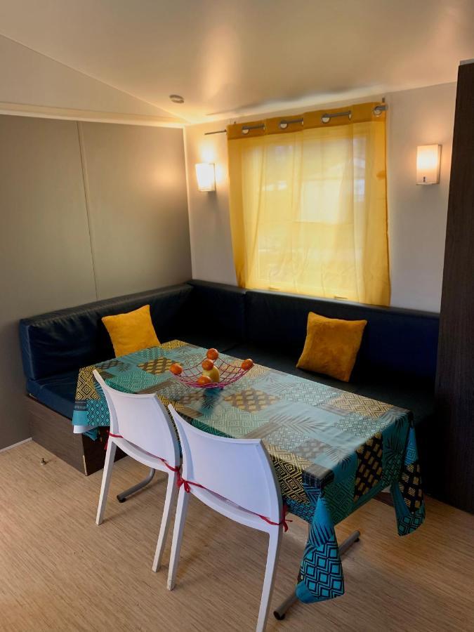 Mobil Home 6 Personnes Saint-Chéron Exteriér fotografie